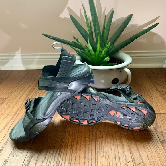 Vintage 90s Nike AGG sandals - Picture 2 of 10